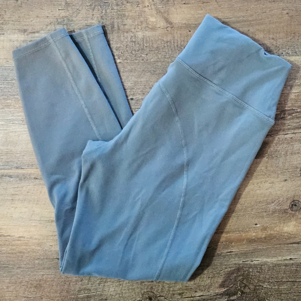 Woman’s ITALIC AURA Workout Leggings, Washed once - but never worn, Gray…